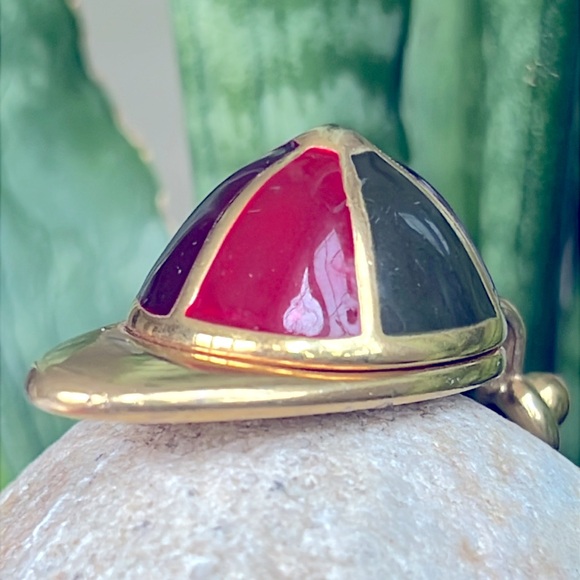 Gucci vintage keychain or bag charm
